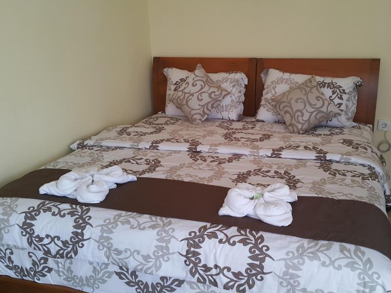 Ambulu Hotel Lojejer Bagian luar foto