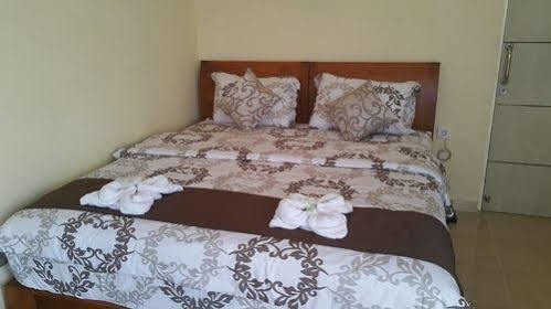 Ambulu Hotel Lojejer Bagian luar foto